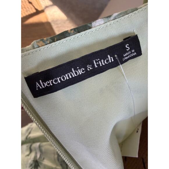 NWT Abercrombie & Fitch Floral Balloon Hem Dress - Picture 4 of 4